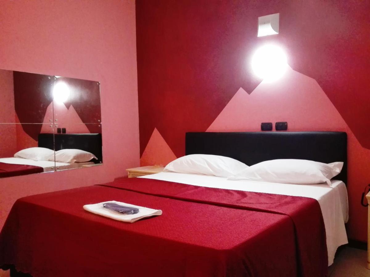 Hotel Motel Est Peschiera Borromeo Luaran gambar
