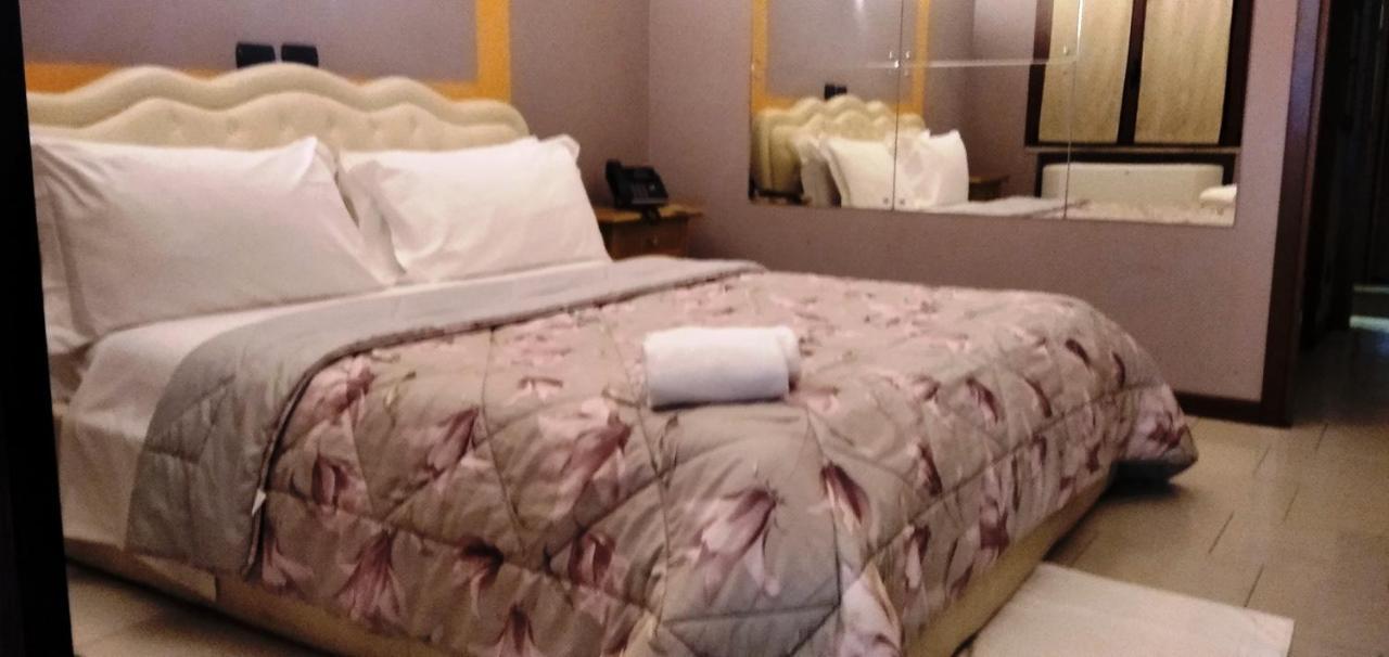 Hotel Motel Est Peschiera Borromeo Luaran gambar