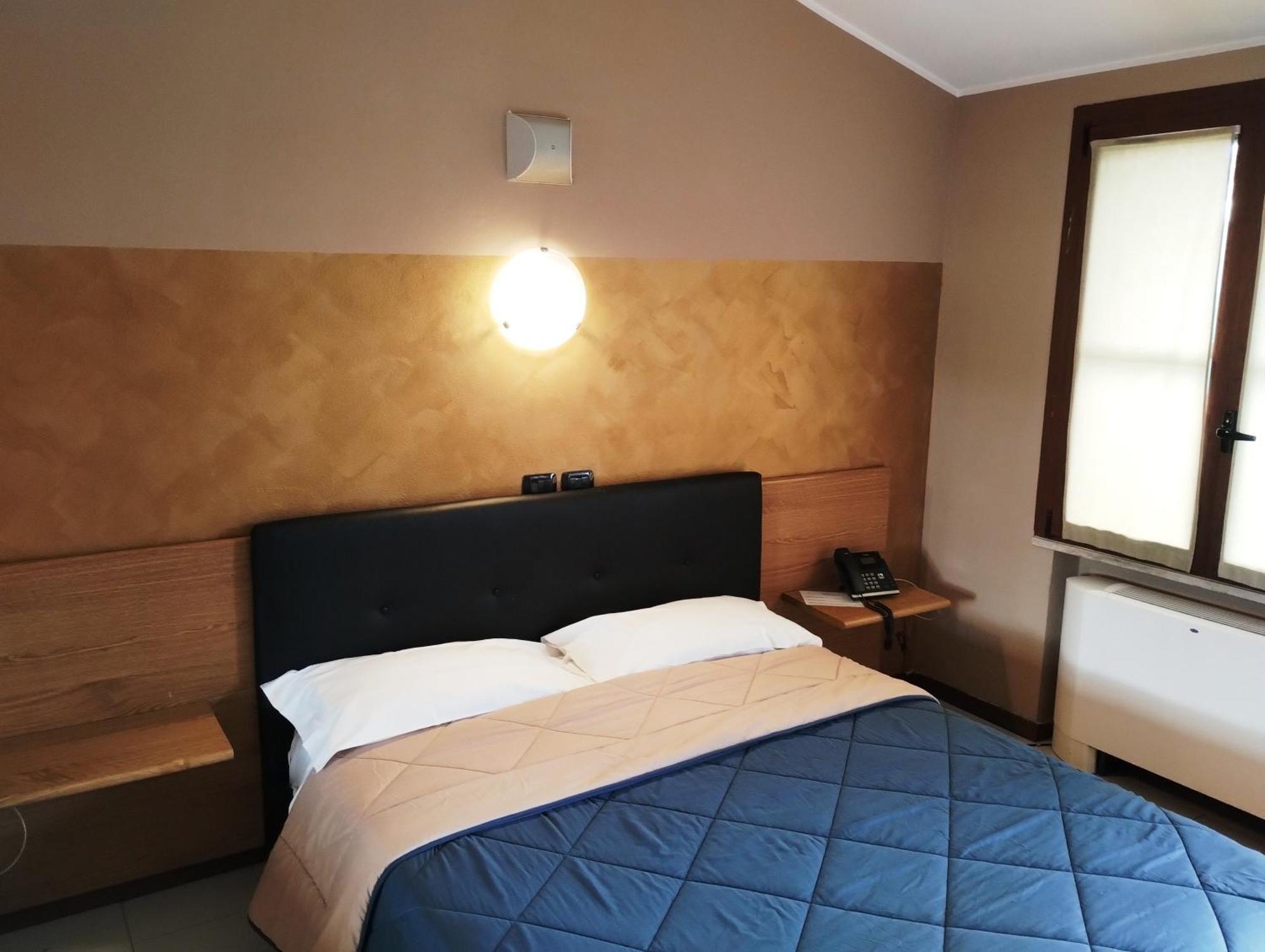 Hotel Motel Est Peschiera Borromeo Luaran gambar