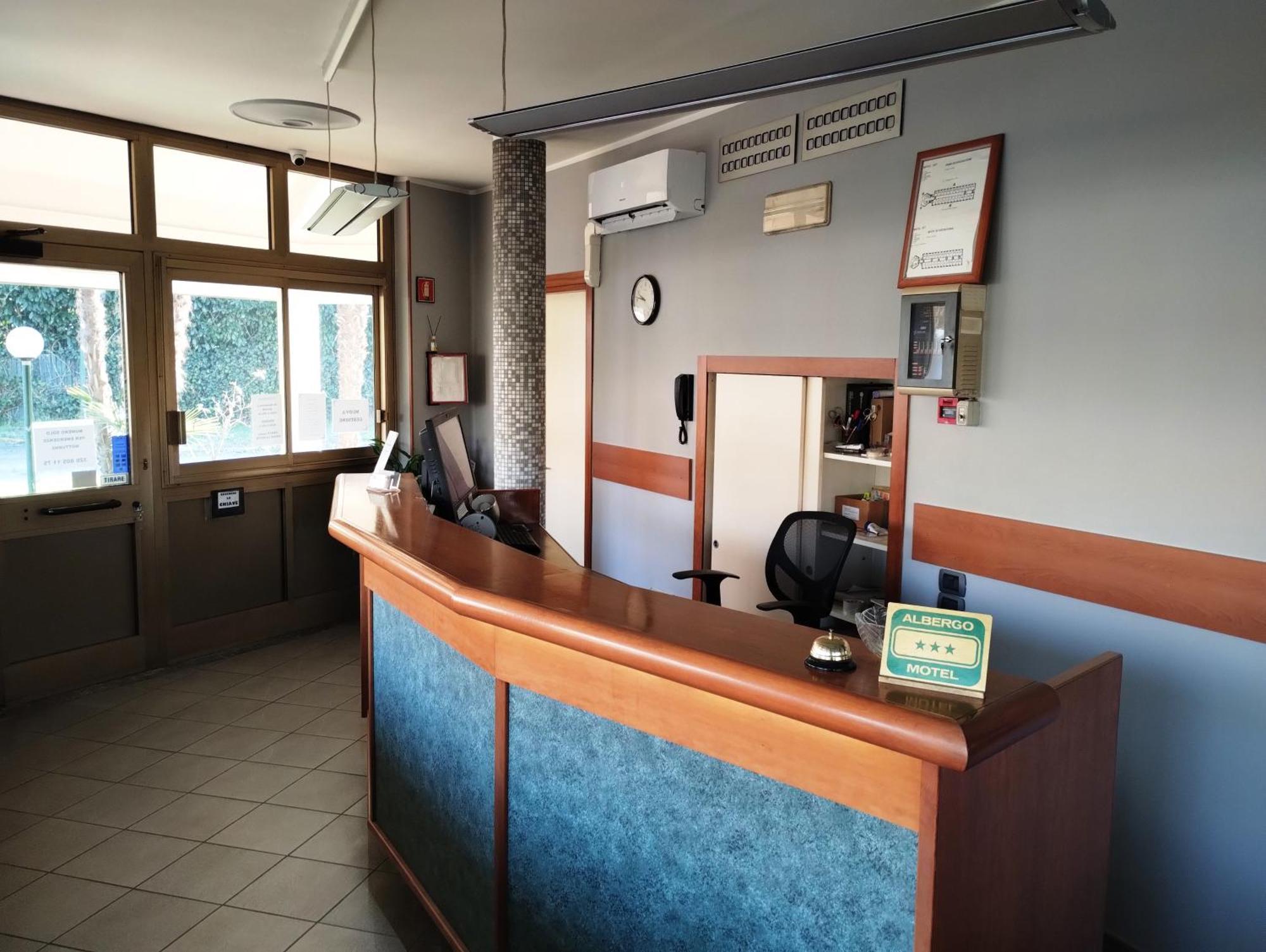 Hotel Motel Est Peschiera Borromeo Luaran gambar