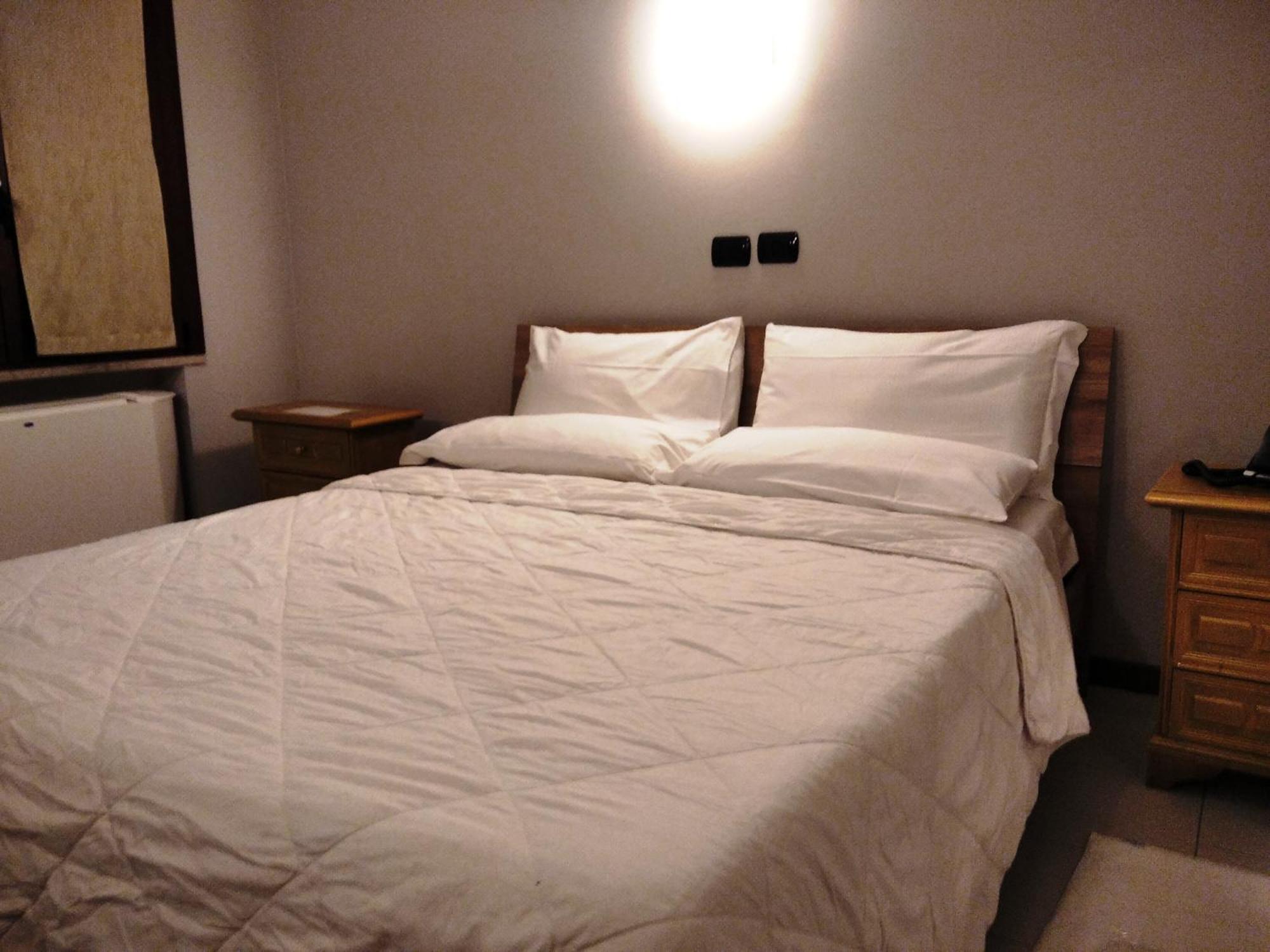 Hotel Motel Est Peschiera Borromeo Luaran gambar